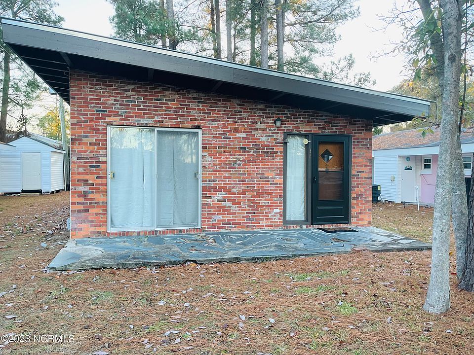 1st image of 32 Willow Lane