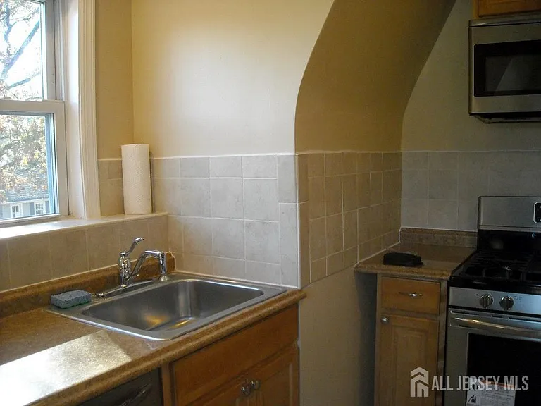 301 Penfield Pl #301 — Photo 4