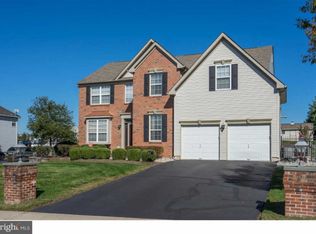 16 Derby Cir, Collegeville, PA 19426