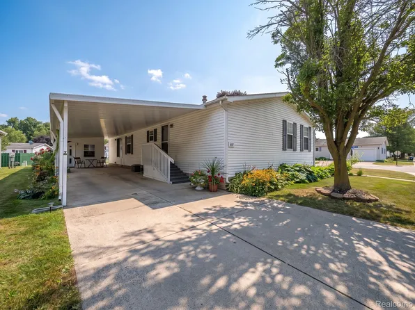 601 Rio Grande Dr, Adrian, MI 49221