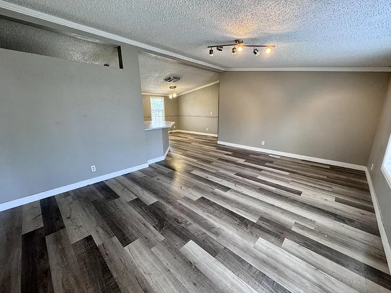 1771 Eaton St — Photo 2