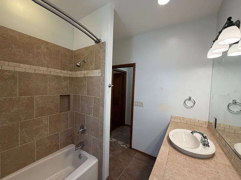 6323 Pima Pl NW — Photo 28