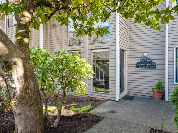 8160 SW Mariners Dr, Wilsonville, OR 97070