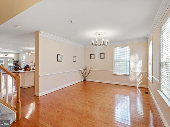 2nd image of 507 Redland Blvd