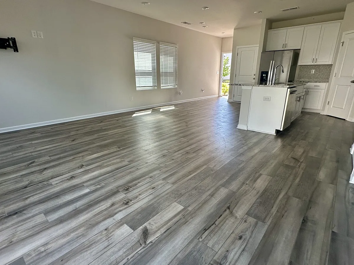 Building Photo - 1070 Plumcrest Dr