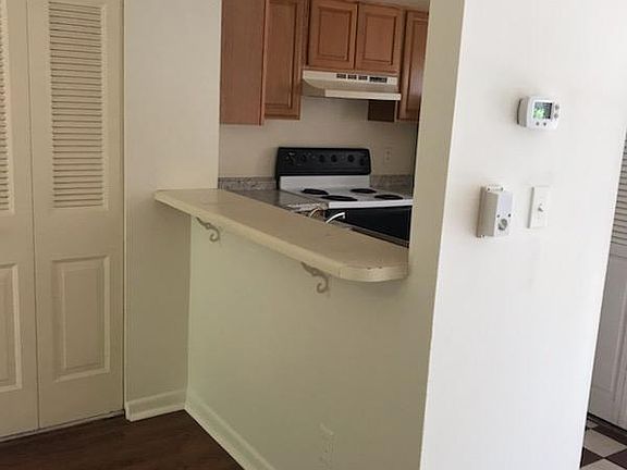 5th image of 1424 Tenbury Dr