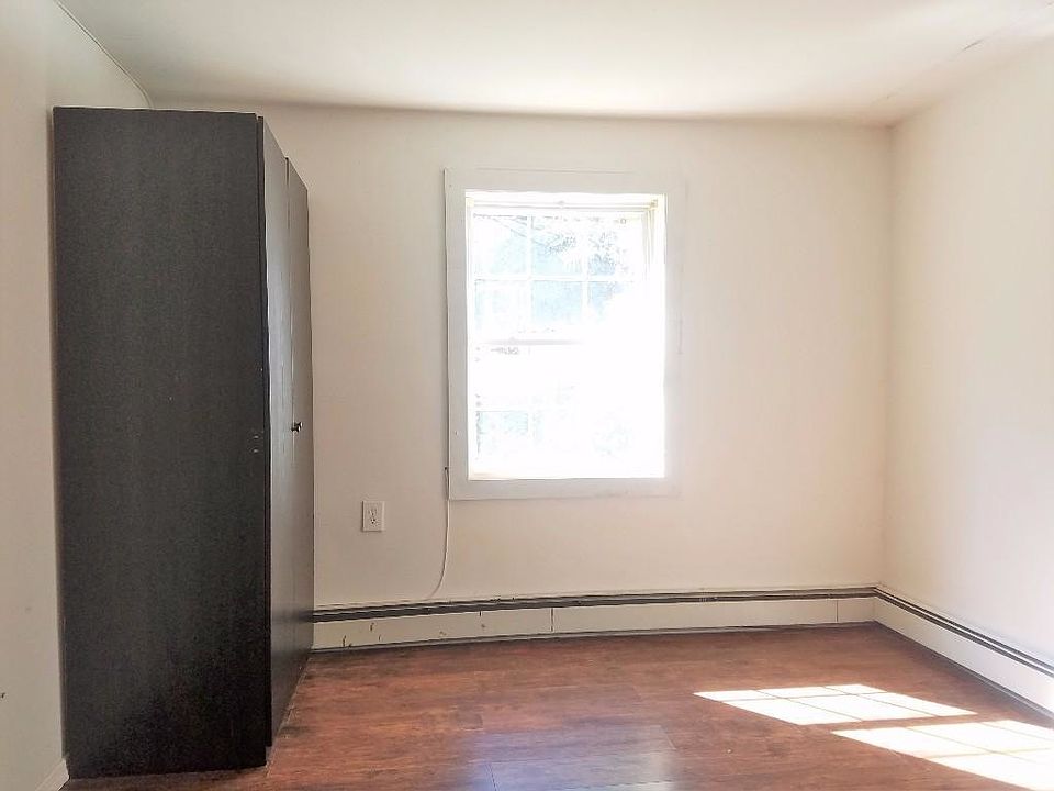 2nd image of 294 Tompkins Ave #1FLT
