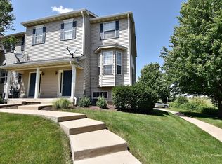 1327 Chestnut Ln, Yorkville, IL 60560