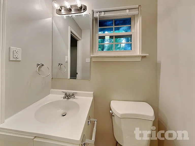 350 Waycross Dr — Photo 10