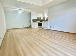 1141 Pecks Woods Dr #1141, Saint Paul, MN 55112