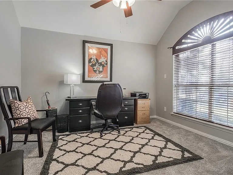 1426 Forest Oaks Ct — Photo 18
