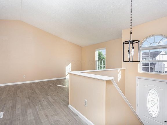 3rd image of 6088 Green Bay Ct