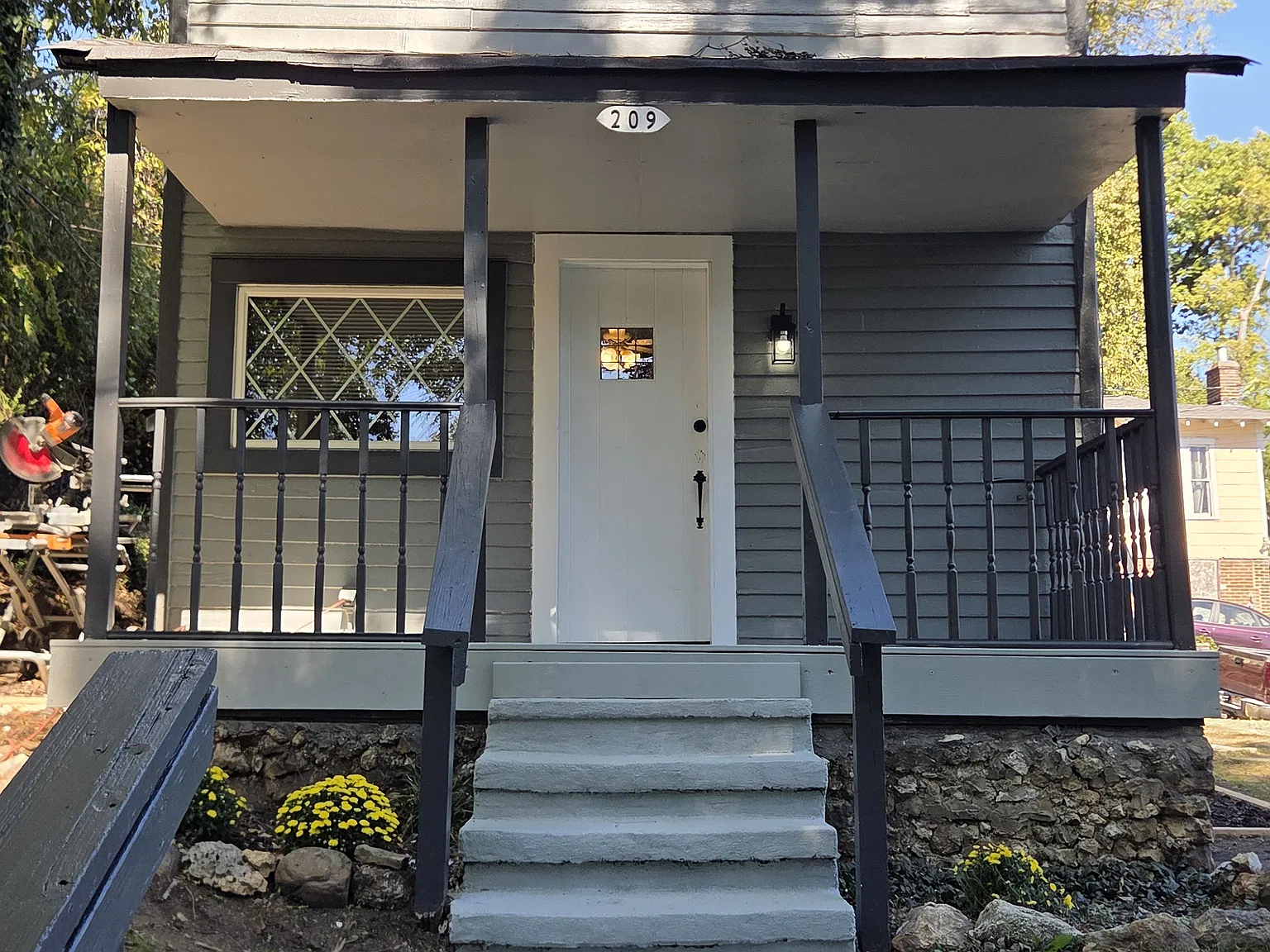 2 bed, 895 sqft, $1,995 — Photo 1