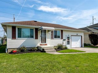 69 Satinwood Dr, Cheektowaga, NY 14225