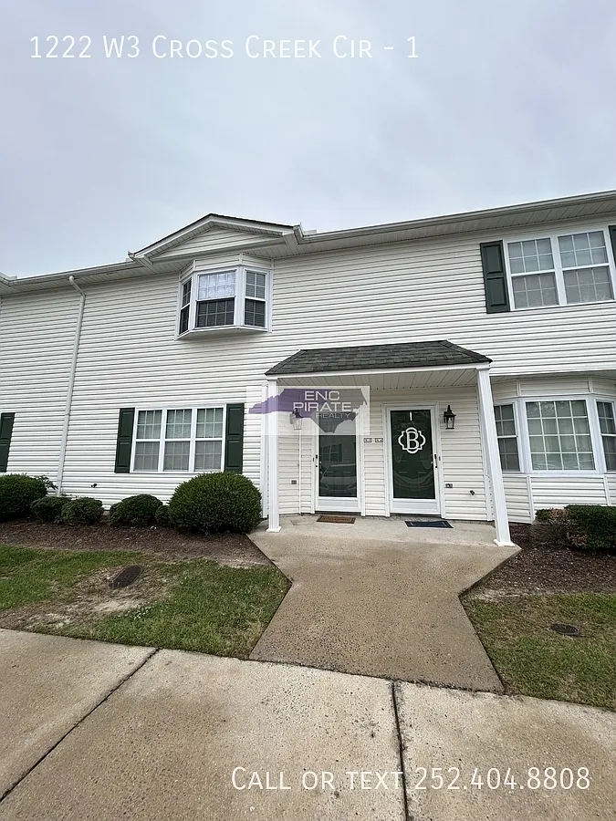 3 bed, 2.5 bath, $1,300 — Photo 1