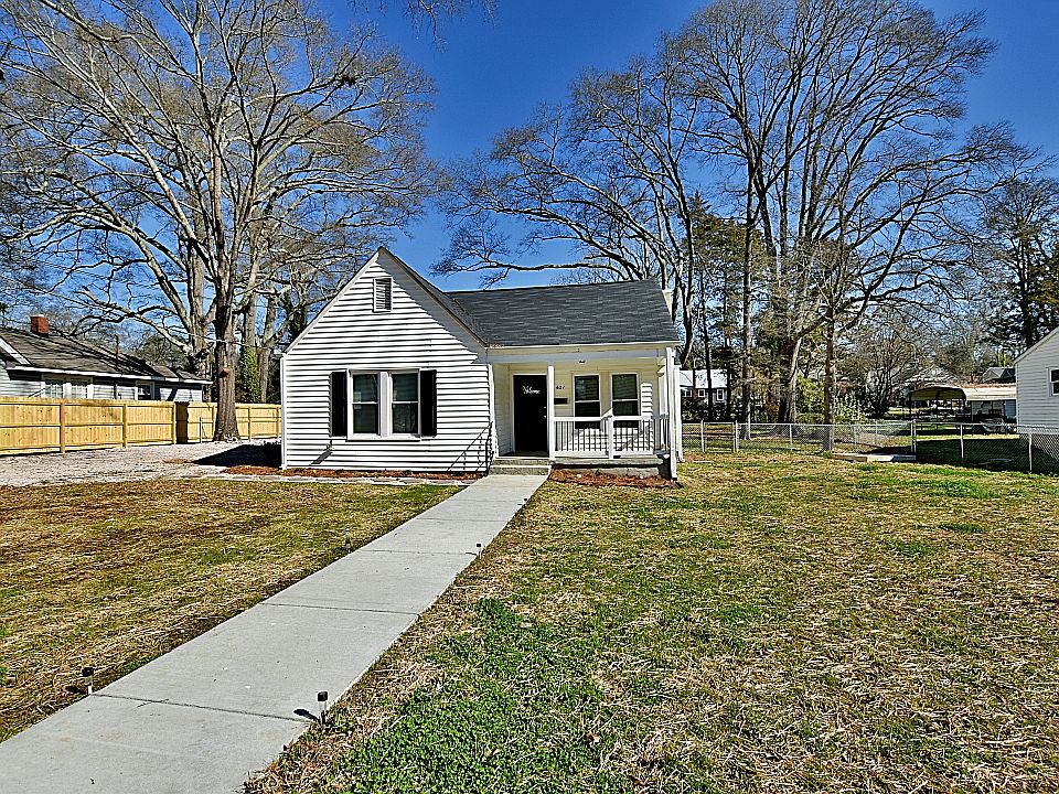 1st image of 621 Flint St