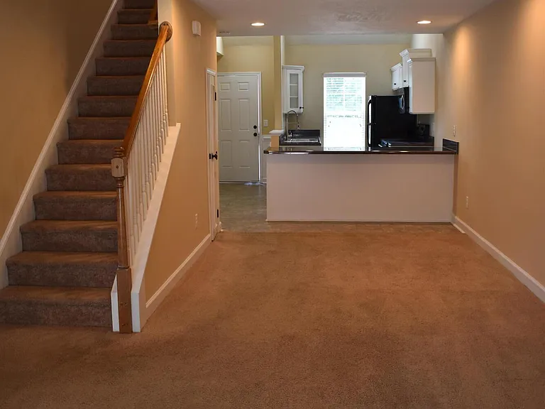 504 York Loop — Photo 9