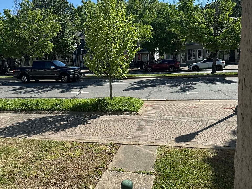 1st image of 10360 Warwick Blvd #B