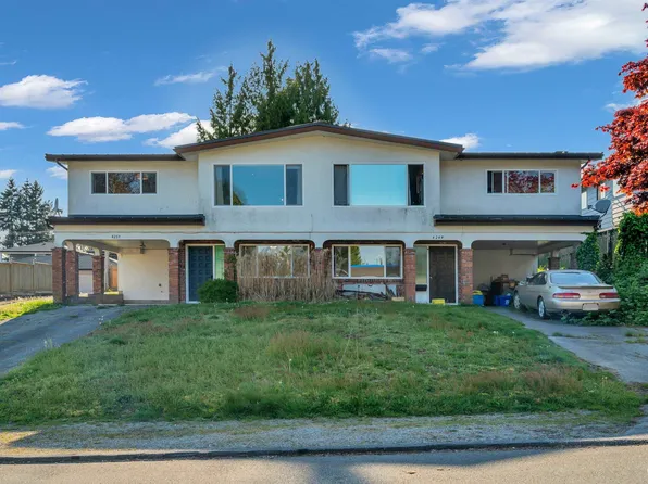 4249 Barker Ave, Burnaby, BC V5G 3C3