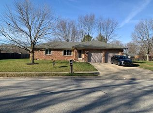 392 Old Farm Rd, Danville, IN 46122