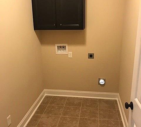 4th image of 1711 Waterbury Way