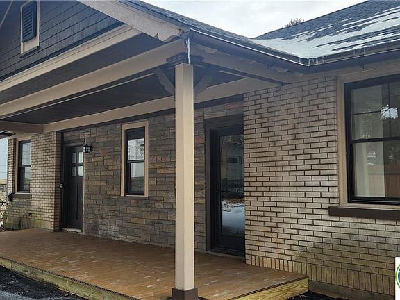 3rd image of 425 Pine St