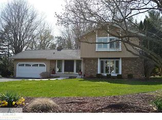 4135 Wabaningo Rd, Okemos, MI 48864