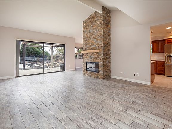 5th image of 30145 Santa Cecilia Dr