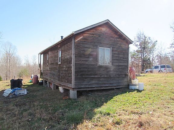 2nd image of 465 Woods Ln