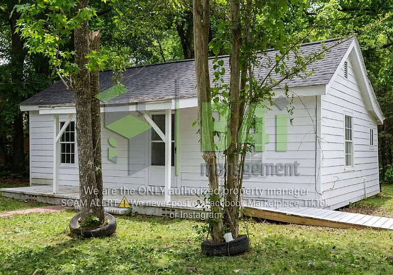 934 Motley St — Photo 1
