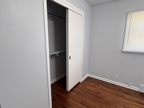 5th image of 112 E Sheridan St #114