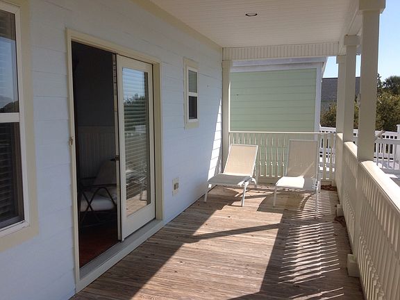 3rd image of 18 Yacht Harbor Ct