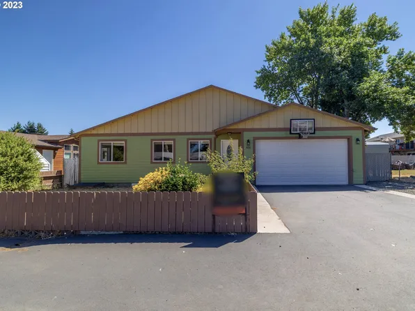 420 Gertrude Dr, Dallesport, WA 98617