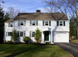 31 Crown Ridge Rd, Wellesley, MA 02482