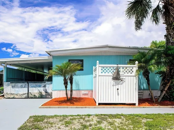 2686 N Comanche Point, Crystal River, FL 34429