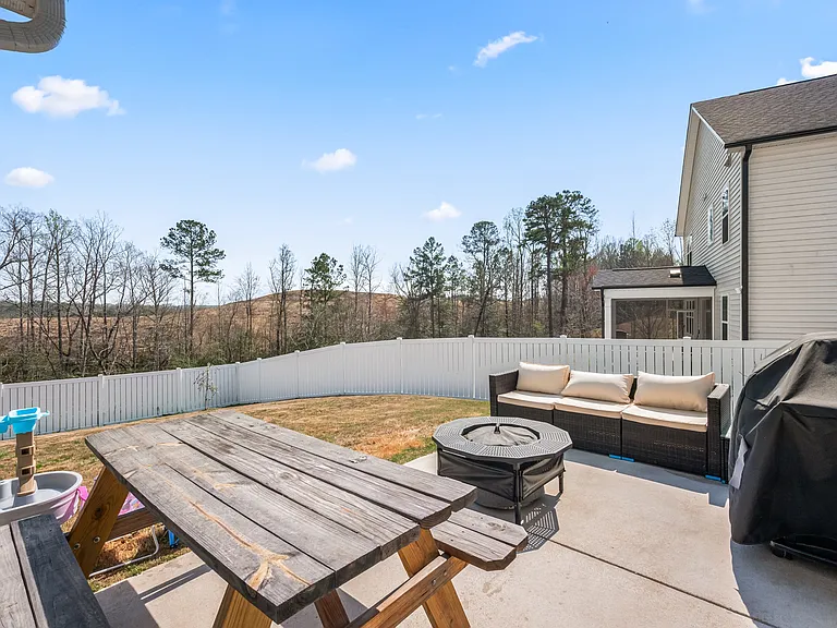 213 Providence Creek Dr — Photo 32