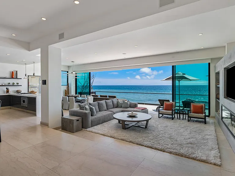 25250 Malibu Rd — Photo 14