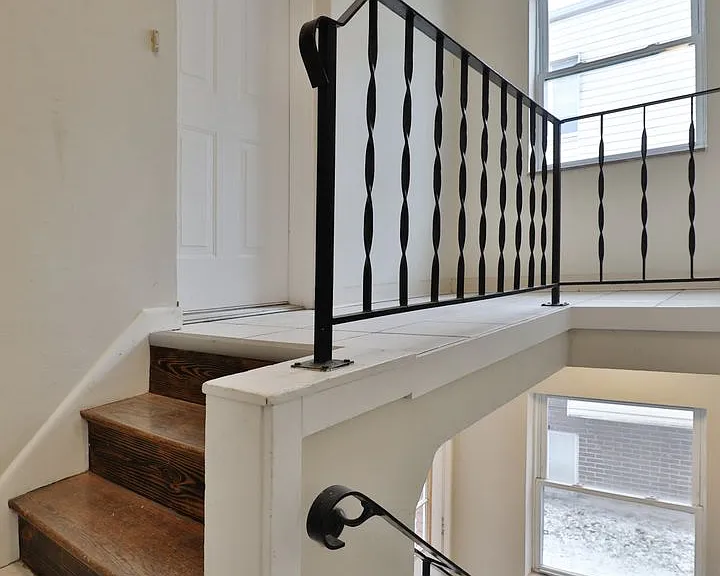 460 E Norwich Ave — Photo 4
