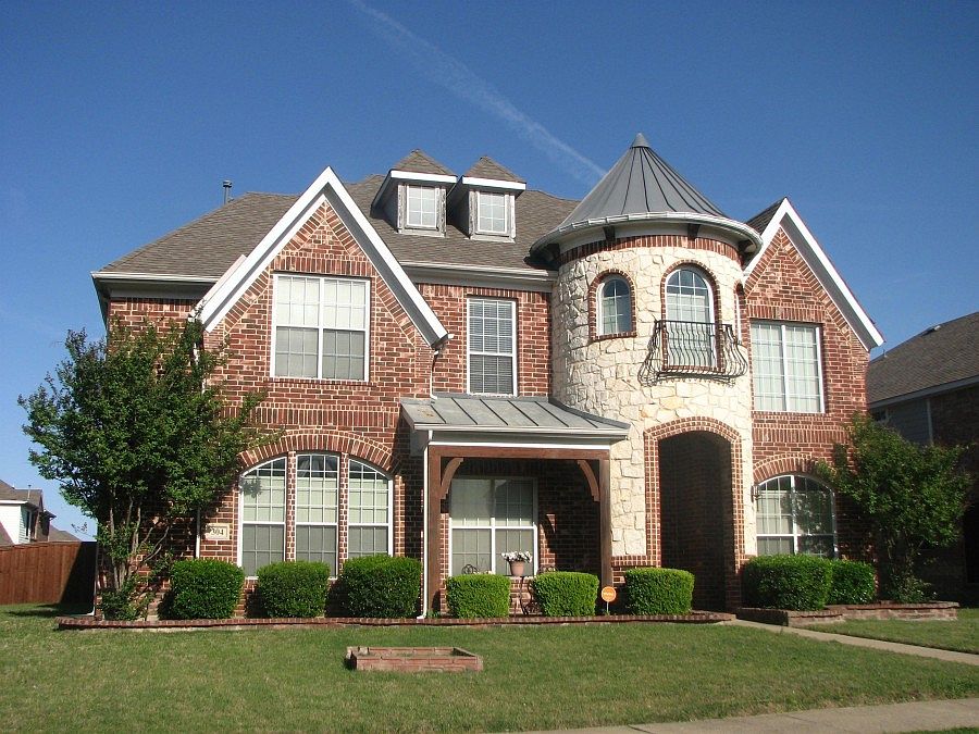 1st image of 304 Crystal Lake Dr