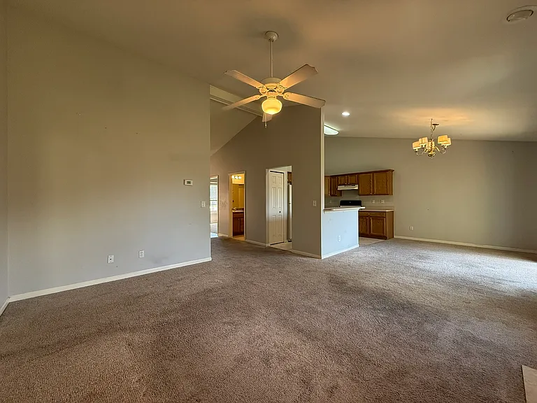 1788 Wexford Dr — Photo 8