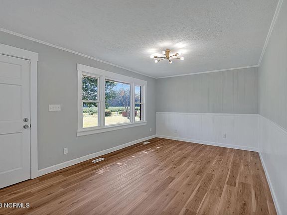 3rd image of 104 Fisher Drive