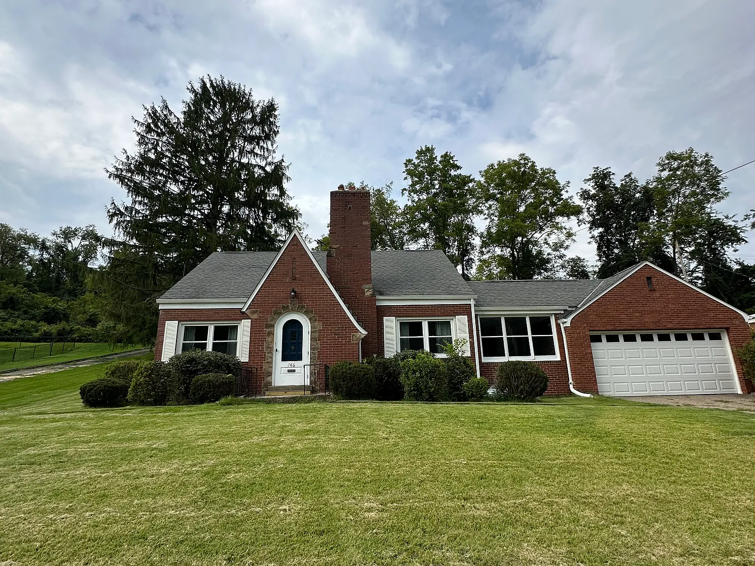 3 bed, 2.5 bath, 1745 sqft, $2,750 — Photo 1