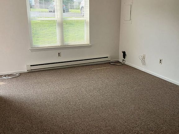 3rd image of 1305 Parkridge Ct #1305A