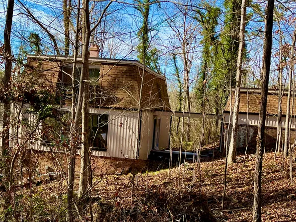 111 Mason Ln, Oak Ridge, TN 37830