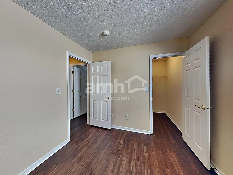 8110 Red Barn Ct — Photo 14