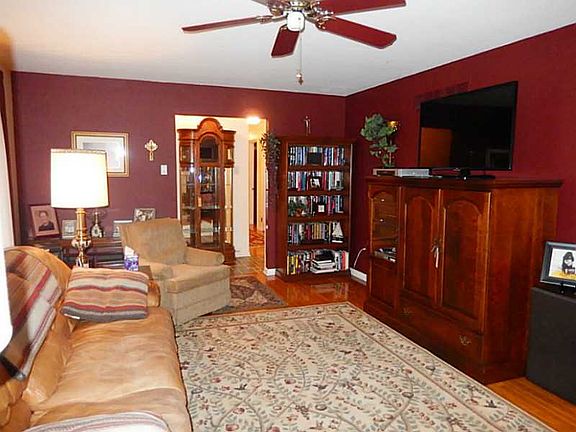 4th image of 726 Harvey Ave