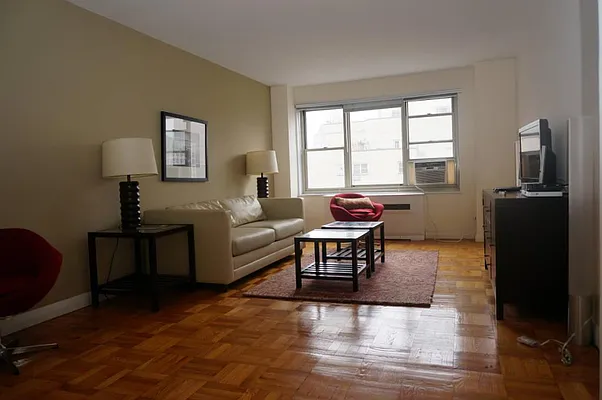 Rented by Living New York | media 38