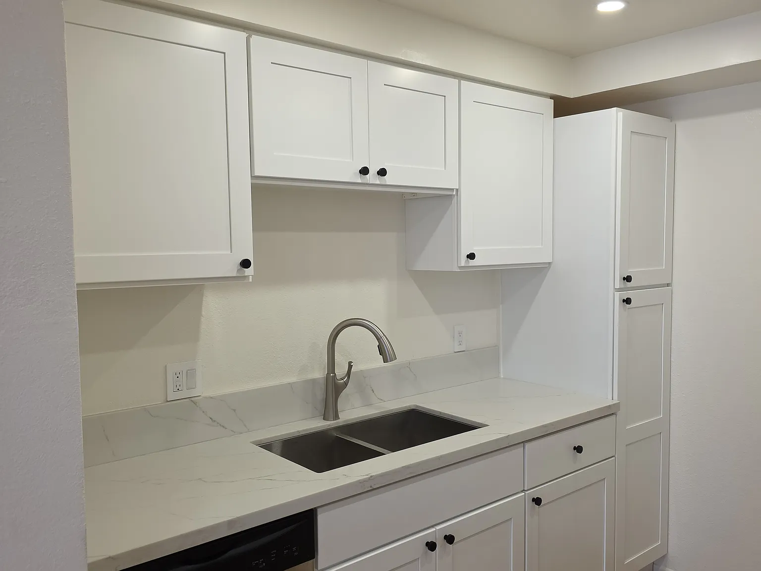 4220 Arch Dr — Photo 4