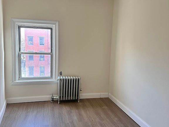 5th image of 58 Jane St Fl 3
