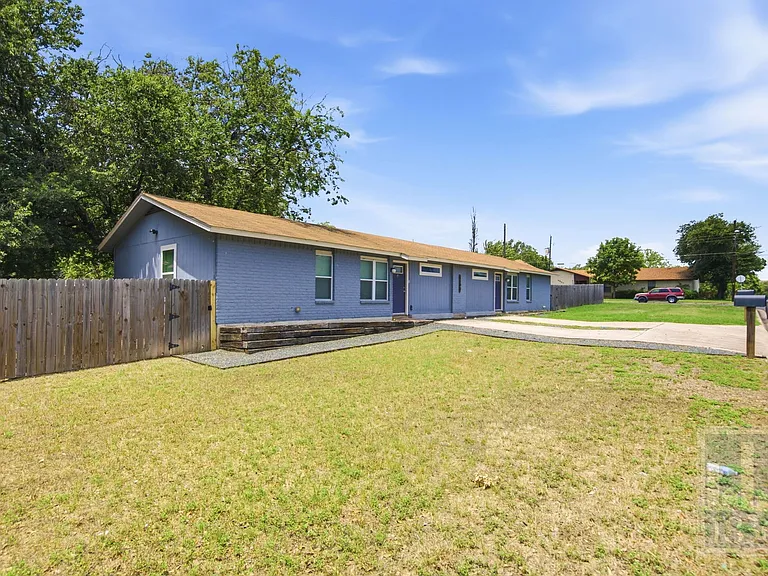 1103 Booker Ave #A — Photo 24